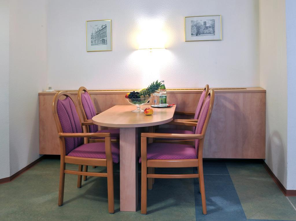 Hotel Gruener Baum Pommersfelden Ngoại thất bức ảnh